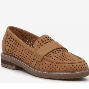 Women’s’s Tan loafers
